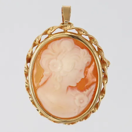 Hänge/brosch Camé, längd inkl ögla ca 35mm, bredd ca 22mm, skadad sten, 18K Vikt: 5 g