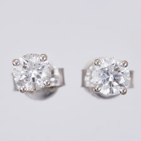 Ett par örhängen med diamanter ca 2x0,24ct G-H/VS-Si med box, certifikat, vitguld, 18K Vikt: 0,9 g