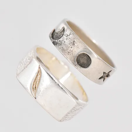 Klackring stl 19, bredd ovandel 7,8mm, Ring stl 17¼, silver 925/1000 Vikt: 8,6 g