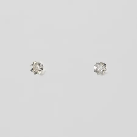 Örhängen med diamanter 2 x ca.0,005ct, 8/8-slipade, omaka snurrebussar, vitguld, 18K Vikt: 0,5 g