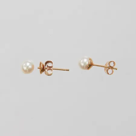 Örhängen med odlade pärlor Ø5mm, en pärla lös, 18K Vikt: 1 g