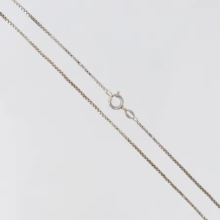 Kedja Venezia, längd 40,5cm, bredd ca 1mm, vitguld, ojämn länk, 18K Vikt: 2,8 g