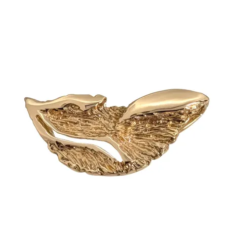 Hänge, 18K guld, strukturmönstrad modell, BEH - Bengt Hallberg Guldsmeds AB, svensk kontrollstämpel, storlek 11,5 x 24 mm Vikt: 2 g