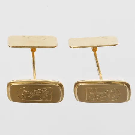 Ett par manschettknappar med vapengravyr, 20x14mm, tillverkade av Gustaf Dahlgren & Co Malmö 1960, 18K Vikt: 14,5 g