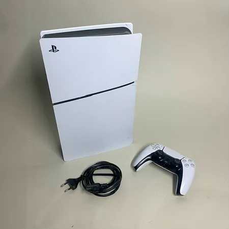 Sony Playstation 5 Slim Digital Edition (2023) mod CFI-2016, serie nr F43601VLR10490773, handkontroll USB-C CNC ID : C-25206, strömkabel, kvitto från mars 2024, inga övriga tillbehör Skickas med postpaket.