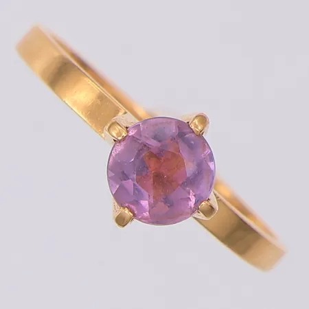 Ring lila sten stl 17¾, kattfot, 18K Vikt: 2,7 g