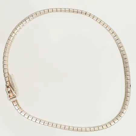 Armband, längd ca 19cm, bredd 5mm (defekt, vriden länk, missfärgad) 925/1000- Silver, 16,1g