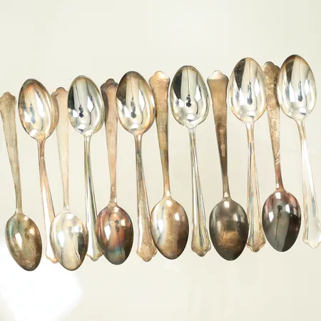 Tolv kaffeskedar modell Chippendale, 12cm, Silver 830/1000 Vikt: 180,4 g