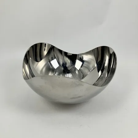 Skål Georg Jensen, Bloom, Cobra, höjd ca 8cm, Ø16cm, rostfritt stål, brukssick Skickas med paket.