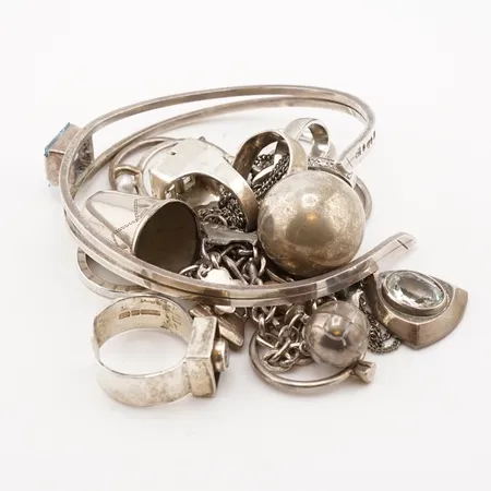 Diverse silversmycken, 925/1000 Vikt: 70,2 g