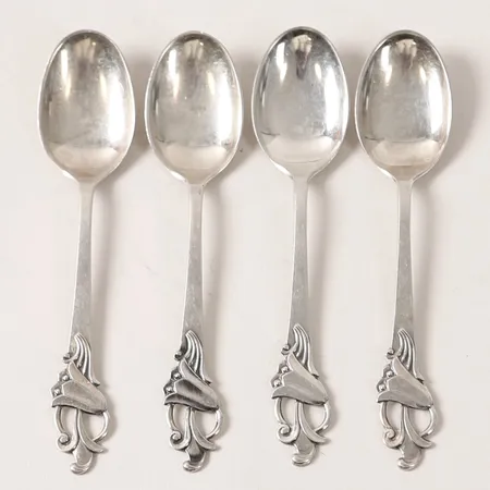 Fyra moccaskedar, Norge, längd 10cm, slitage, 830/1000 silver. Vikt: 30,8 g
