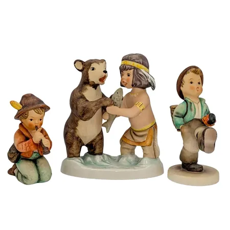 Figuriner, 3 stycken, Goebel W.Germany, höjd 14,5 cm och lägre, en figurin med mindre glasyrmiss från tillverkning, för övrigt skick utan anmärkning, vikt omkring 500 gram Skickas med paket.