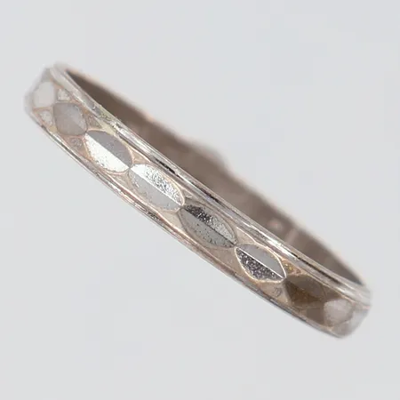 Ring, stl 17, bredd ca 2,5mm, 800/1000 silver Vikt: 1,2 g