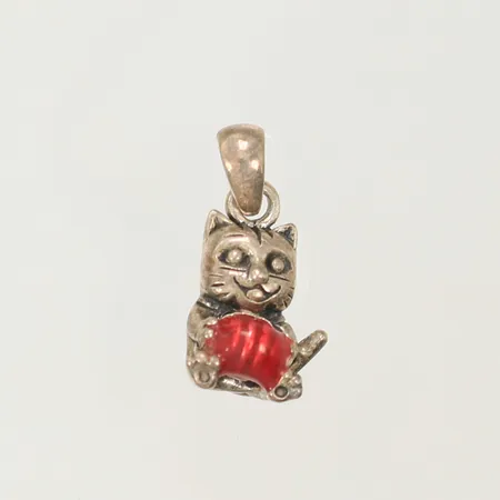 Berlock katt och emalj 15mm inkl ögla, bredd 7mm, silver 925/1000-delar Vikt: 1,4 g