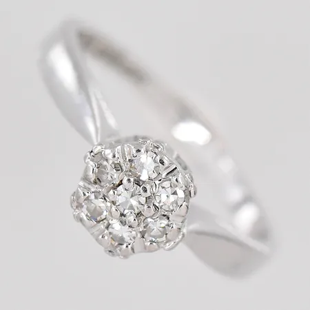 Ring vitguld, diamanter 0,12ctv enligt gravyr, stl 16¼, 18K Vikt: 3,2 g