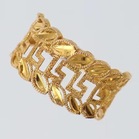 Ring, stl 16½, bredd ca 2,5-10,5mm, ojämn skena, 21K Vikt: 2,6 g