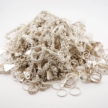 Diverse silversmycken, 925/1000 Vikt: 2792 g