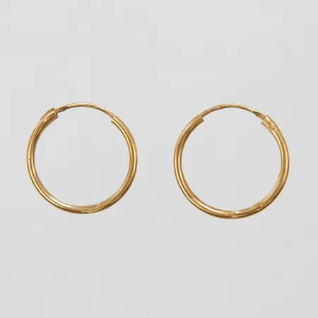 Örhängen creoler Øca.15mm, bredd: 1,2mm, något skeva, 18K Vikt: 0,4 g