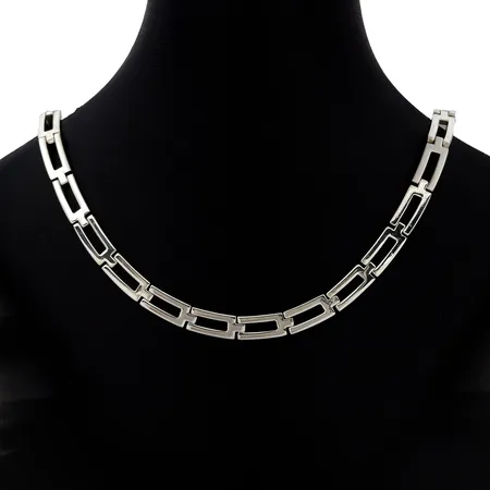 Collier, silver 925/1000, Guldfynd/GFAB, halvstel modell, inre mått 40,5 cm, bredd 7,5 mm, fint skick Vikt: 50,7 g