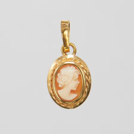 Hänge med snäckskalskamé, 18x9mm, 18K Vikt: 0,7 g