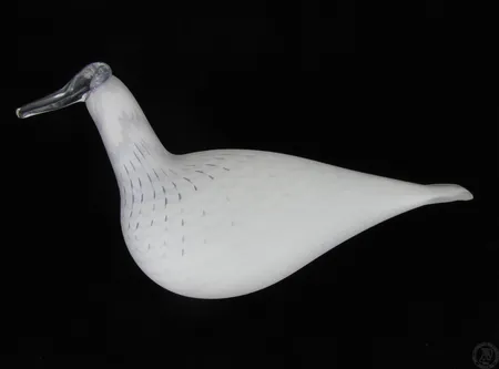 Lasilintu Villijoutsen Iittala, signeeraus Oiva Toikka, Nuutajärvi Notsjö, 257/750, korkeus 190mm. Nouto ainoastaan myymälästa.