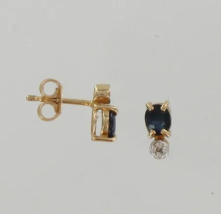 Sinisafiirikorvakorut timanteilla 2xn.0.005ct, 585br, paino 1,0g Paino: 1   g