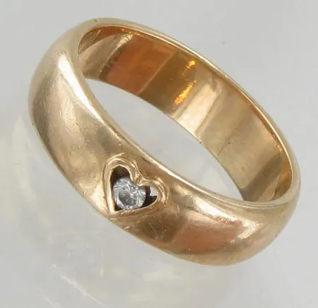 Timanttisormus 1xn.0.05ct, koko 17¾, 585, paino 5,6g Paino: 5,6 g