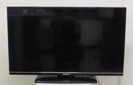 LED-TV Finlux 39FLHY168D, takuu voimassa 14.04.2016 saakka, omassa paketissa, mukana kaukosäädin, virtajohto ja takuu- ja ostokuitti.