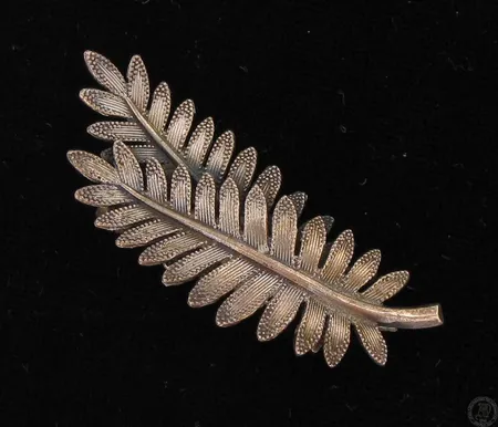 Rintaneula, leveys 45mm, 813, paino 5,9g Paino: 5,9 g