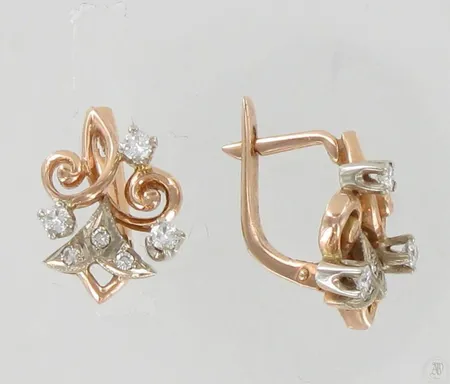 Timanttikorvakorut 6xn.0.04ct ja 6xn.0.01ct, korkeus 15mm, 585, paino 5,2g Paino: 5,2 g