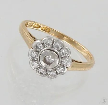 Timanttisormus 1xn.0.06ct 10xn.0.01ct, koko 16, 750, paino 2,8g Paino: 2,8 g