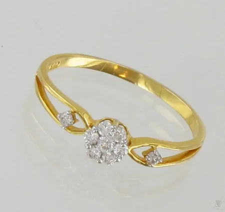 Timanttisormus 1xn.0.03ct 6xn.0.01ct ja 2xn.0.005ct, koko 17, 750, paino 1,2g Paino: 1,2 g