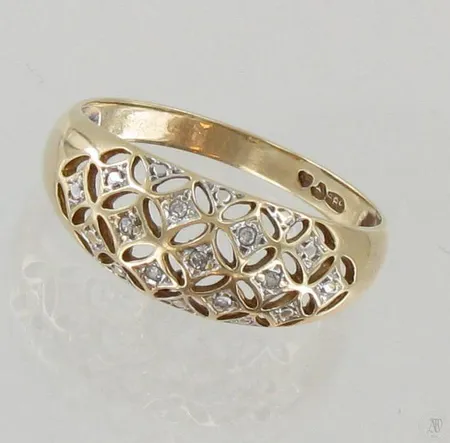 Timanttisormus 7xn.0.005ct, koko 18, 585br, paino 2,5g Paino: 2,5 g