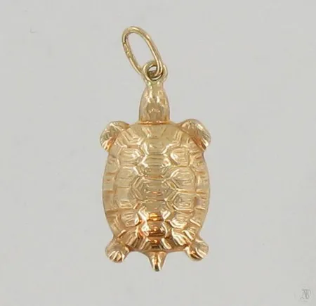 Kilpikonnariipus, korkeus 22mm, 585, paino 0,8g Paino: 0,8 g