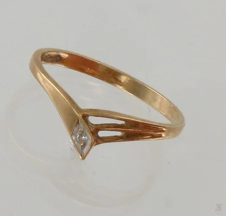 Timanttisormus 1xn.0.005ct, koko 17¼, 585, paino 1,3g Paino: 1,3 g