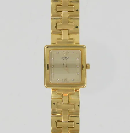 Naisten kultarannekello timanteilla 10xn.0.005ct, Tissot, pituus 165-170mm, paristo loppunut, 750br, paino 63,4g Paino: 63,4 g