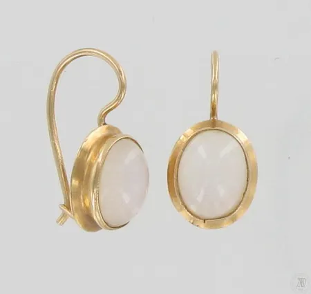 Kivikorvakorut, korkeus 17mm, 585br, paino 1,6g Paino: 1,6 g