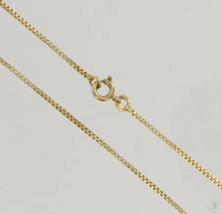 Venetsiakaulaketju, pituus 49cm, 585, paino 3,5g Paino: 3,5 g