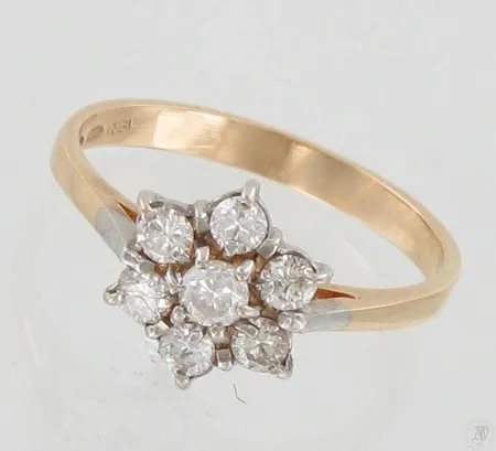 Timanttisormus 1xn.0.10ct ja 6xn.0.05ct, koko 17¾, 585, paino 2,5g Paino: 2,5 g