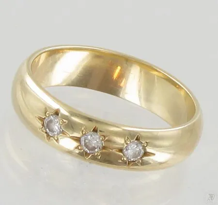 Timanttisormus 3xn.0.05ct, koko 18½, 585, paino 5,5g Paino: 5,5 g
