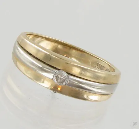 Timanttisormus 1xn.0.09ct, koko 18, 585 valko-keltakulta, paino 3,9g Paino: 3,9 g