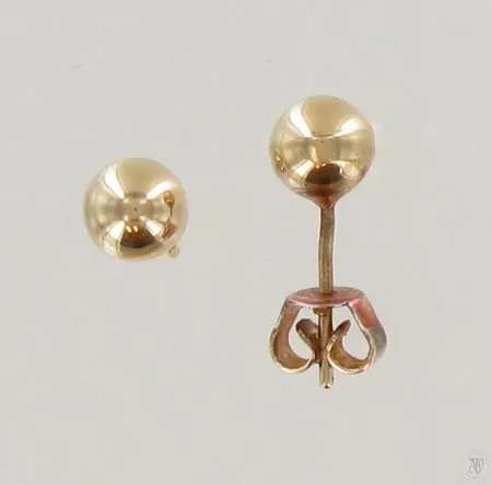 Korvanapit, Ø 5,5mm, 585, paino 1,3g Paino: 1,3 g