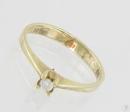 Timanttisormus 1xn.0.06ct, koko 16, 585, paino 1,8g Paino: 1,8 g