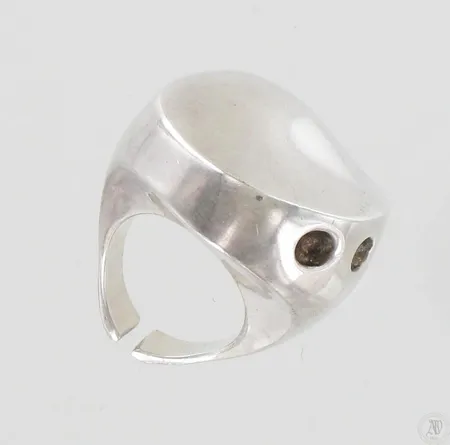 Sormus Lapponia, design Poul Hovgaard, vuodelta 1973, koko 17, 925, paino 23,7g Paino: 23,7 g