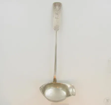 Liemikauha, kaiverrettu, pituus 330mm, 813, paino 151,4g Paino: 151,4 g