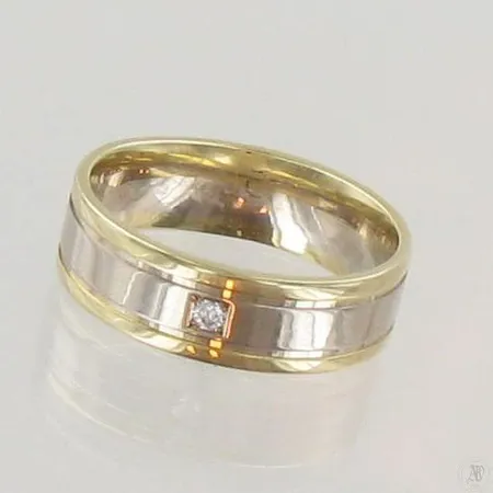 Timanttisormus 1xn.0.02ct, koko 17, 585, paino 5,4g Paino: 5,4 g