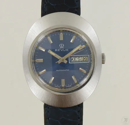 Miesten teräsrannekello Revue päivyrillä, automaatti 22 jewels, koko 36x34mm, nahkaranneke, käytön jälkiä