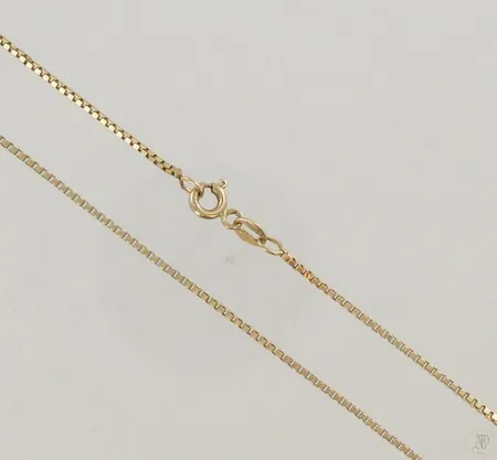 Venetsiakaulaketju, pituus 70,5cm, 585, paino 5,5g Paino: 5,5 g