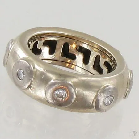 Timanttisormus 8xn.0.04ct, 750 valkokulta, paino 11,5g, käytön jälkiä Paino: 11,5 g