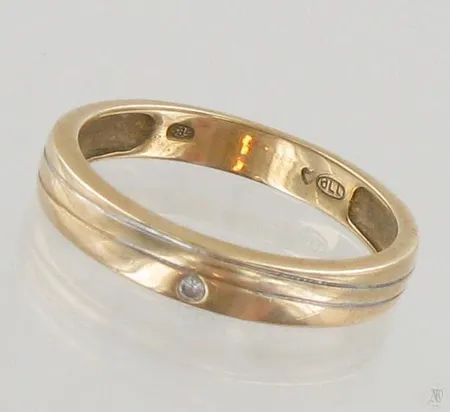 Timanttisormus 1xn.0.005ct, koko 16½, 585, paino 1,9g Paino: 1,9 g